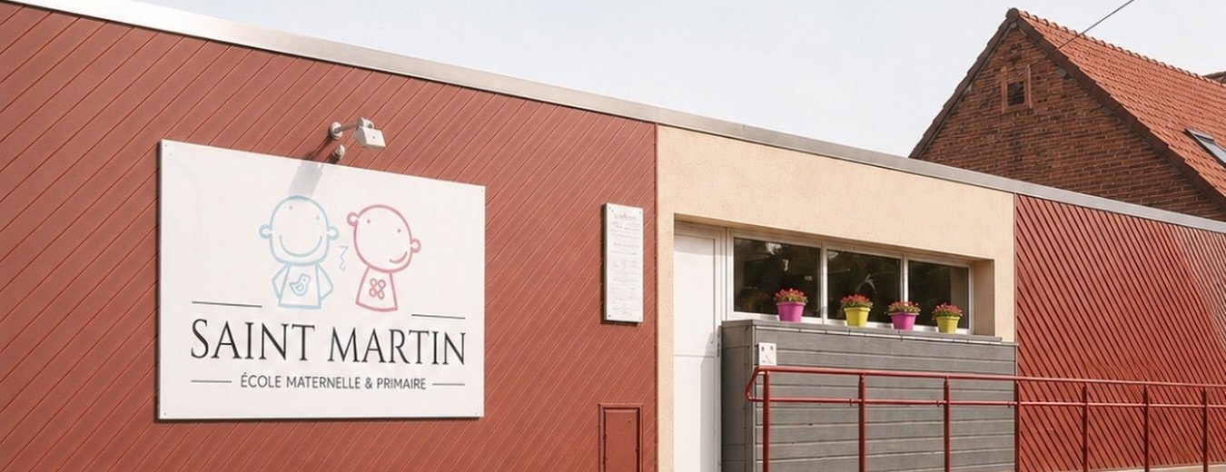 La façade de l'école et son panneau Saint Martin
